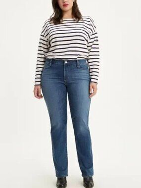 Levi's Women's Size 16W 414 Classic Straight Medium Wash Jeans